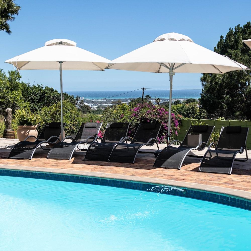 Winelands Villa Pensión y Cottages Somerset West Exterior foto